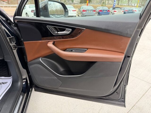 2017 Audi Q7 in Knoxville, TN 37920 - 18100984 10