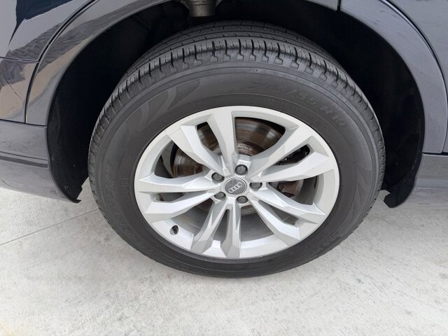 2017 Audi Q7 in Knoxville, TN 37920 - 18100984 30