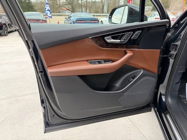 2017 Audi Q7 in Knoxville, TN 37920 - 18100984 7