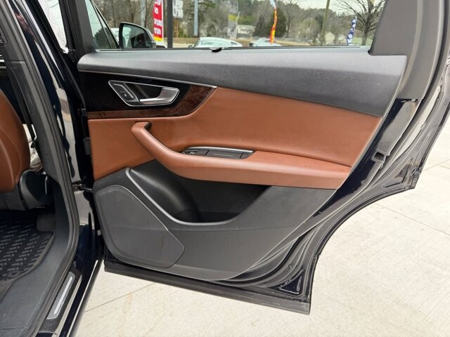 2017 Audi Q7 in Knoxville, TN 37920 - 18100984 9