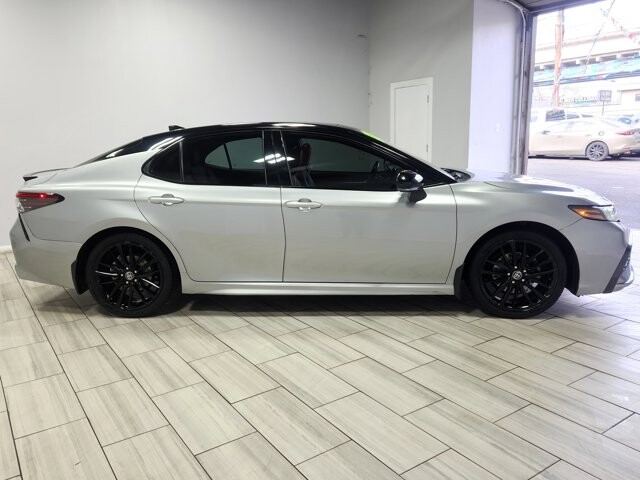 2021 Toyota Camry in Cinnaminson, NJ 08077 - 18100985 6