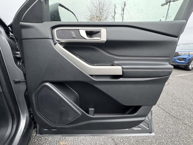 2021 Ford Explorer in Winchester, VA 22602 - 18101012 8