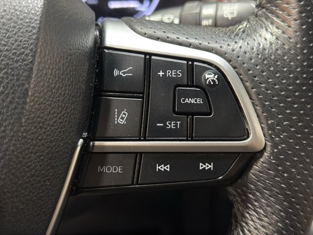 2021 Toyota Sienna in Burlington, WI 53105 - 18101022 32