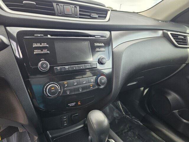 2016 Nissan Rogue in Mesa, AZ 85212 - 18101023 19