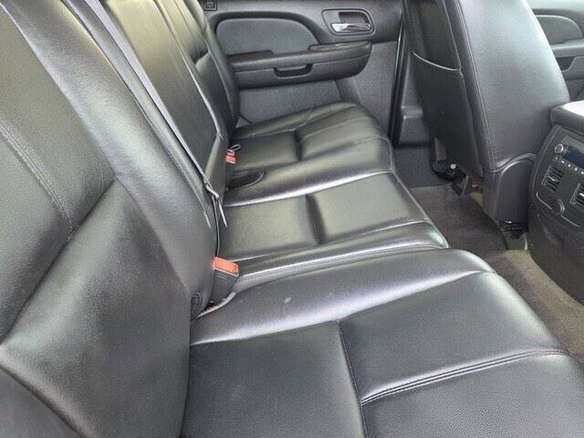 2012 Chevrolet Avalanche in Mesa, AZ 85212 - 18101024 31