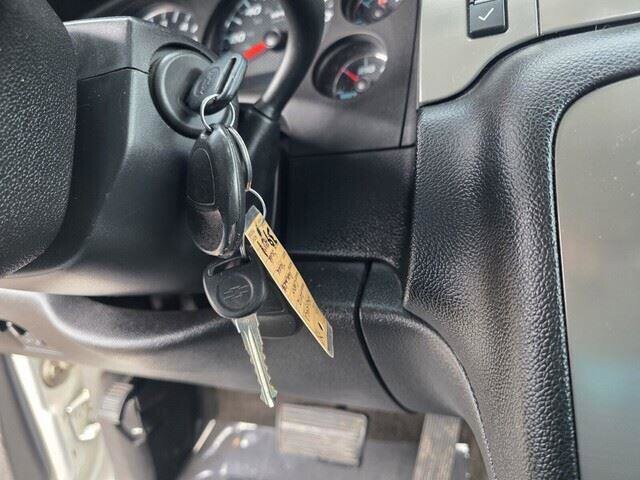 2012 Chevrolet Avalanche in Mesa, AZ 85212 - 18101024 21