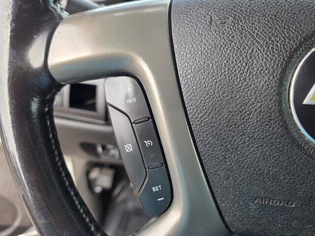 2012 Chevrolet Avalanche in Mesa, AZ 85212 - 18101024 26