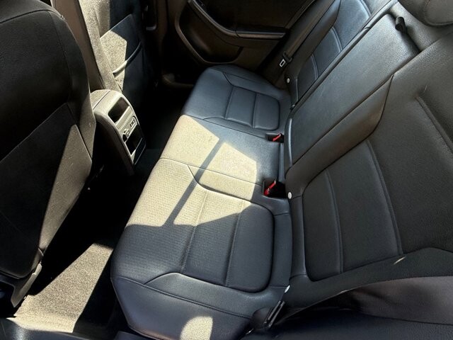 2012 Volkswagen Jetta in Pottsville, PA 17901 - 18101028 20