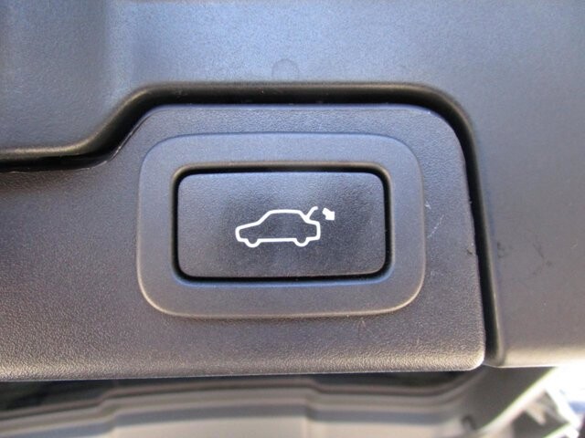 2018 Land Rover Range Rover Evoque in Tampa, FL 33604-6914 - 18101031 26