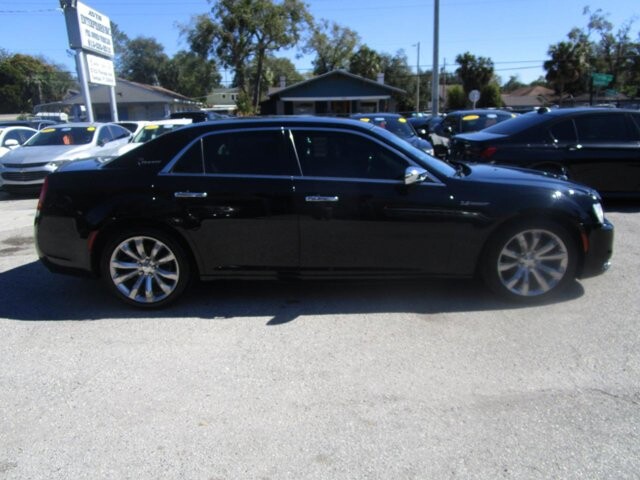 2019 Chrysler 300 in Tampa, FL 33604-6914 - 18101032 25