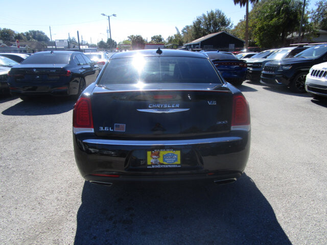 2019 Chrysler 300 in Tampa, FL 33604-6914 - 18101032 22