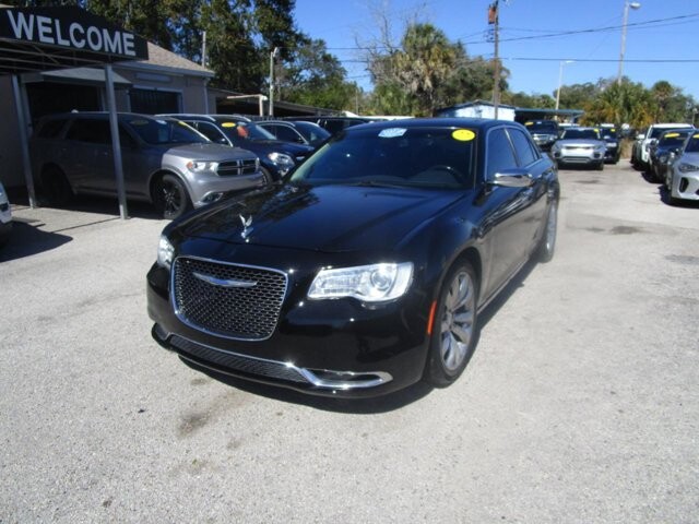 2019 Chrysler 300 in Tampa, FL 33604-6914 - 18101032 2