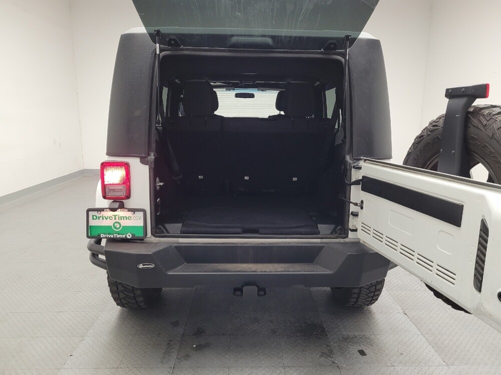 2018 Jeep Wrangler in Downey, CA 90241 - 18101034 29