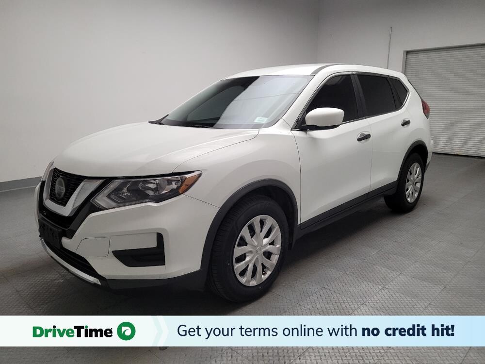 2018 Nissan Rogue in Downey, CA 90241 - 18101041