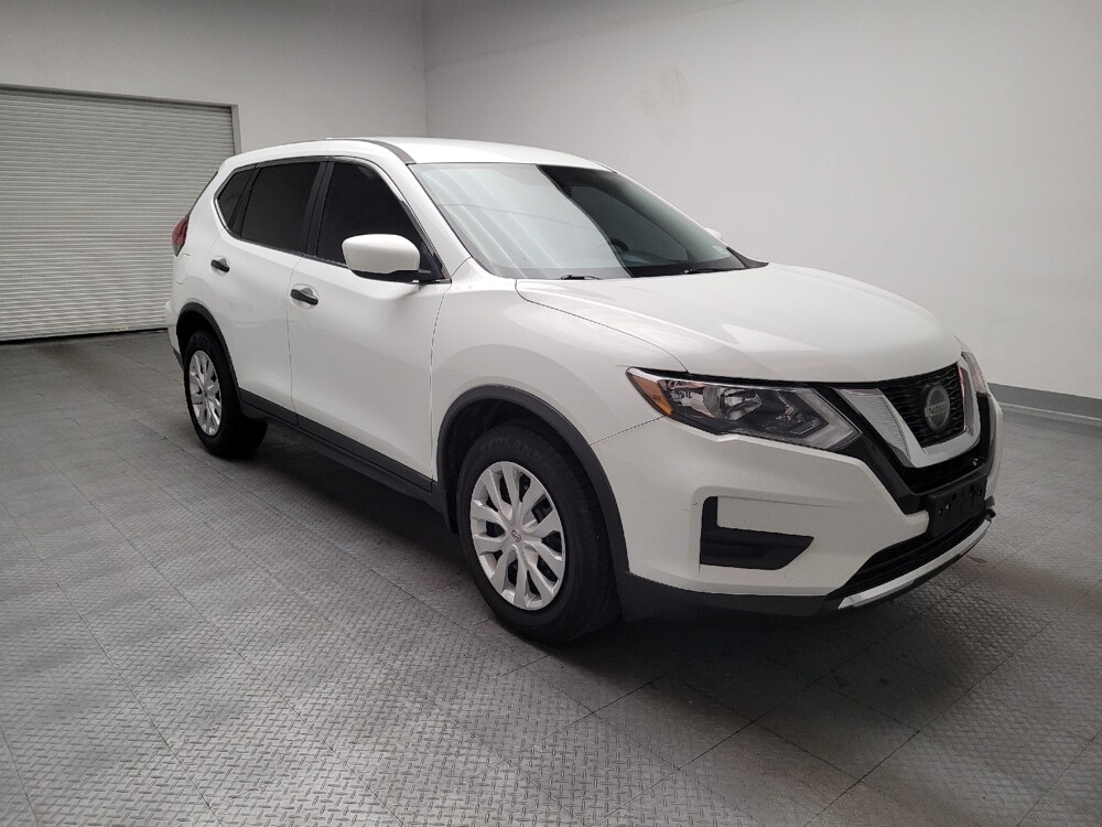 2018 Nissan Rogue in Downey, CA 90241 - 18101041 13