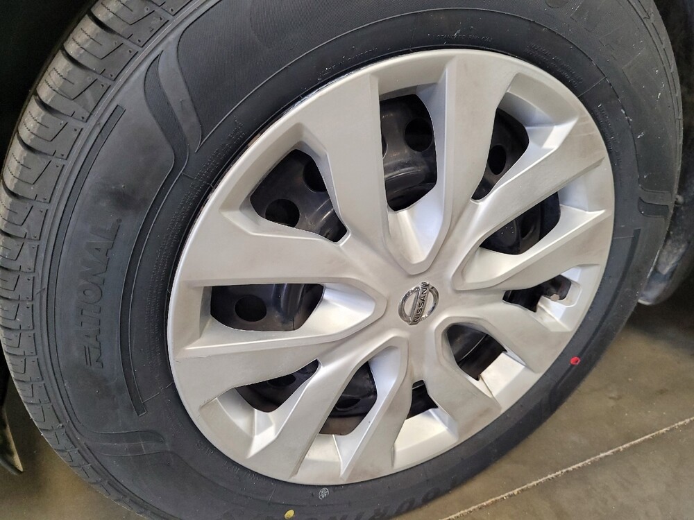 2018 Nissan Rogue in Downey, CA 90241 - 18101041 31