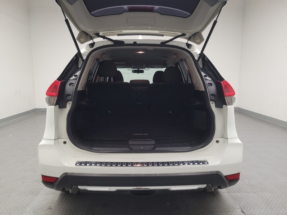 2018 Nissan Rogue in Downey, CA 90241 - 18101041 29