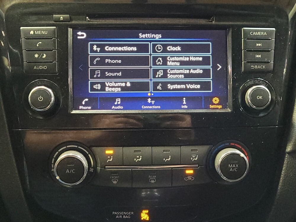 2018 Nissan Rogue in Downey, CA 90241 - 18101041 25