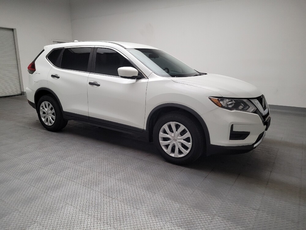 2018 Nissan Rogue in Downey, CA 90241 - 18101041 11