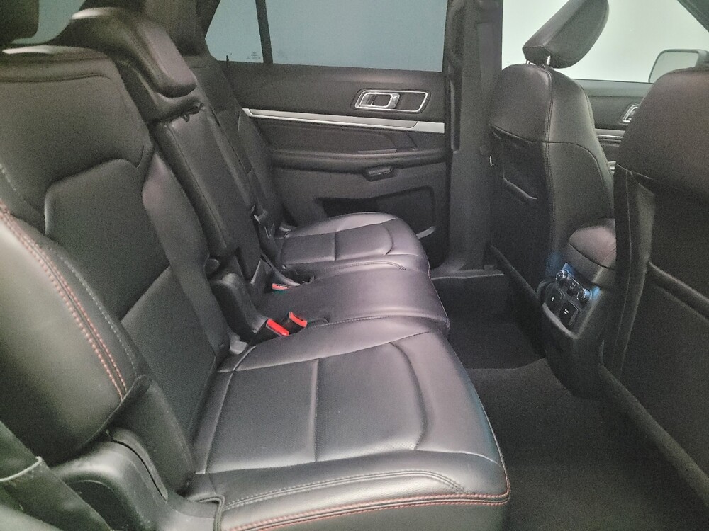2019 Ford Explorer in Downey, CA 90241 - 18101042 19