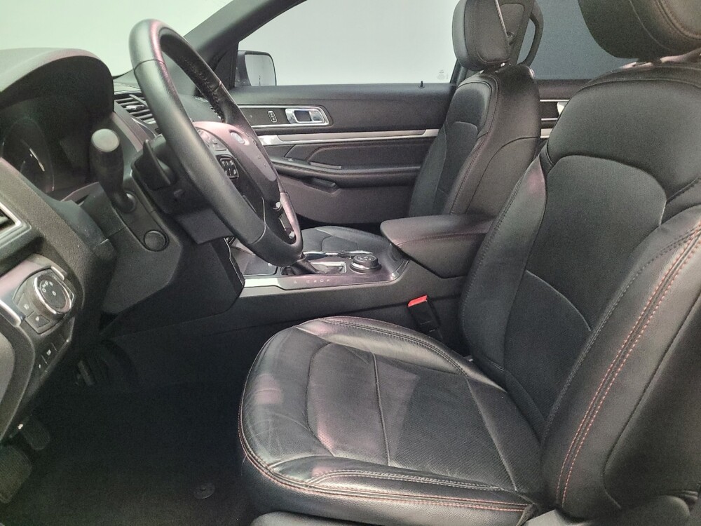 2019 Ford Explorer in Downey, CA 90241 - 18101042 17