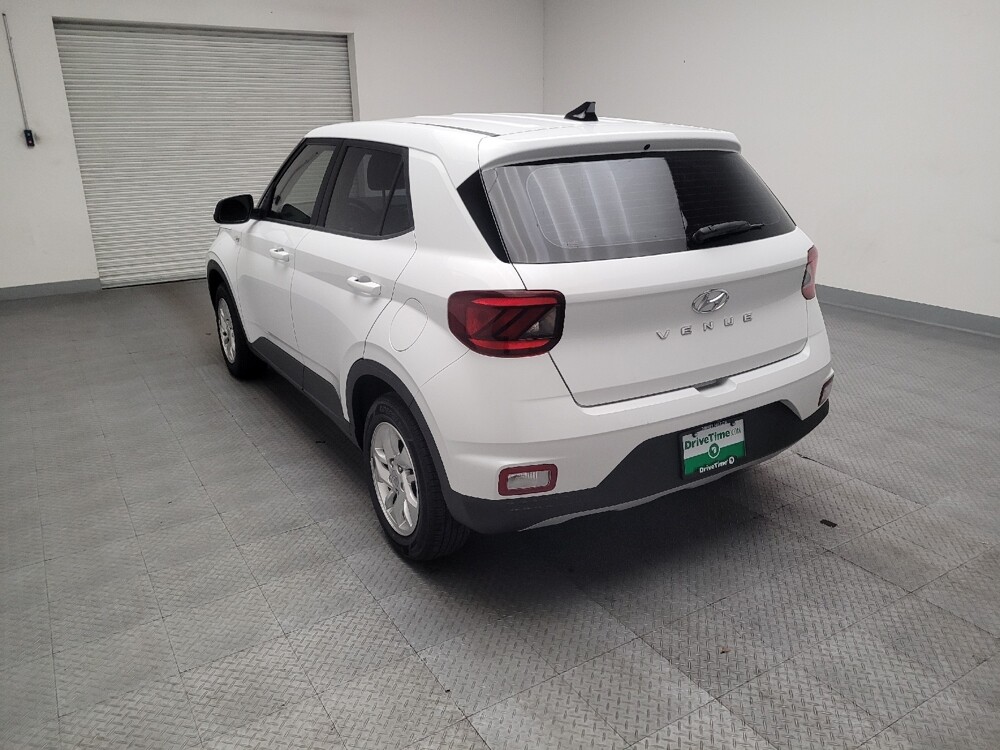 2022 Hyundai Venue in Downey, CA 90241 - 18101044 6