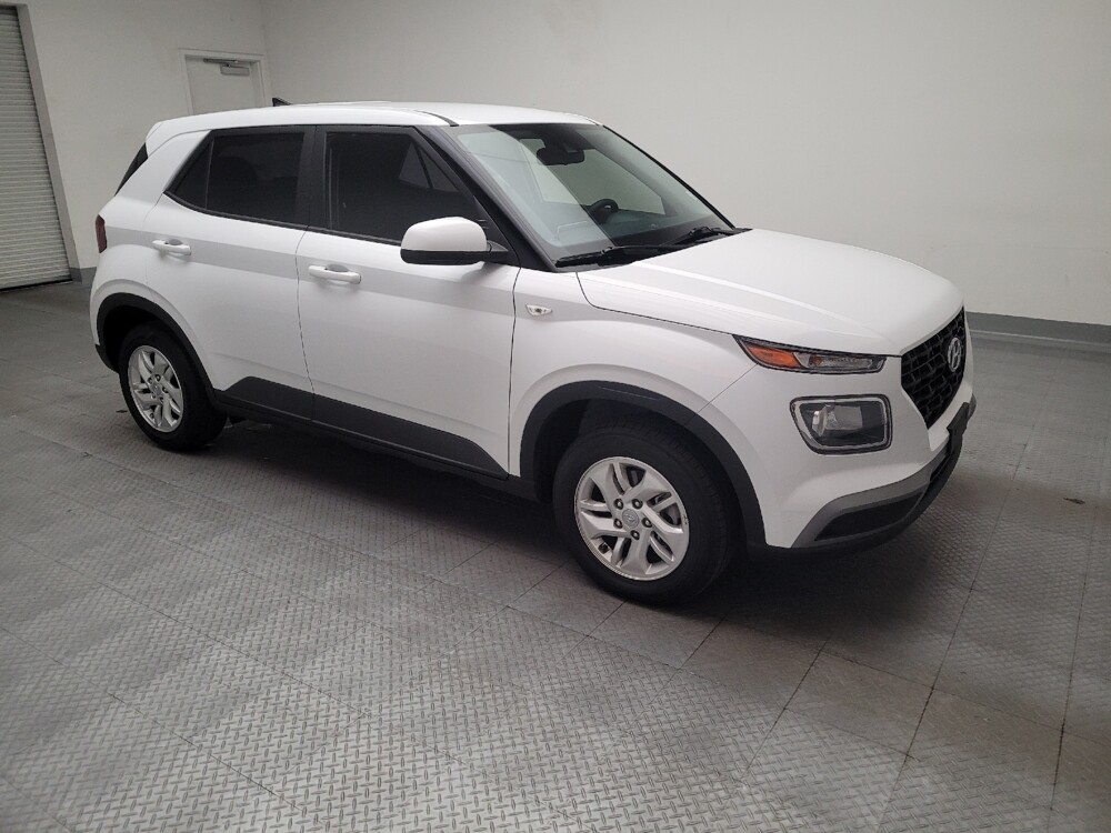 2022 Hyundai Venue in Downey, CA 90241 - 18101044 13