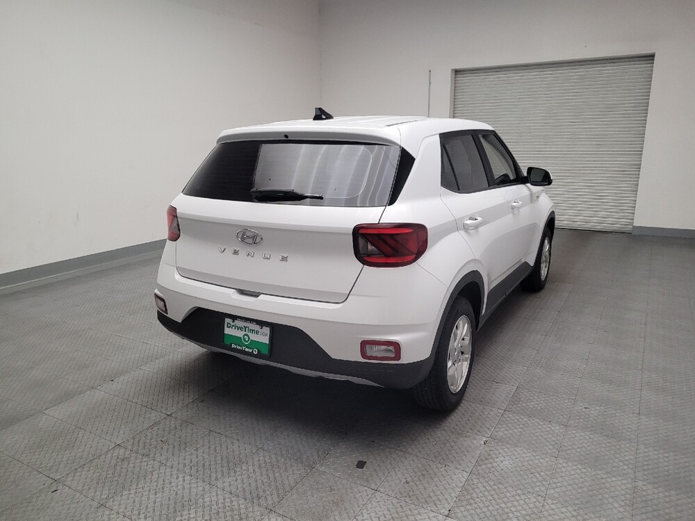 2022 Hyundai Venue in Downey, CA 90241 - 18101044 7