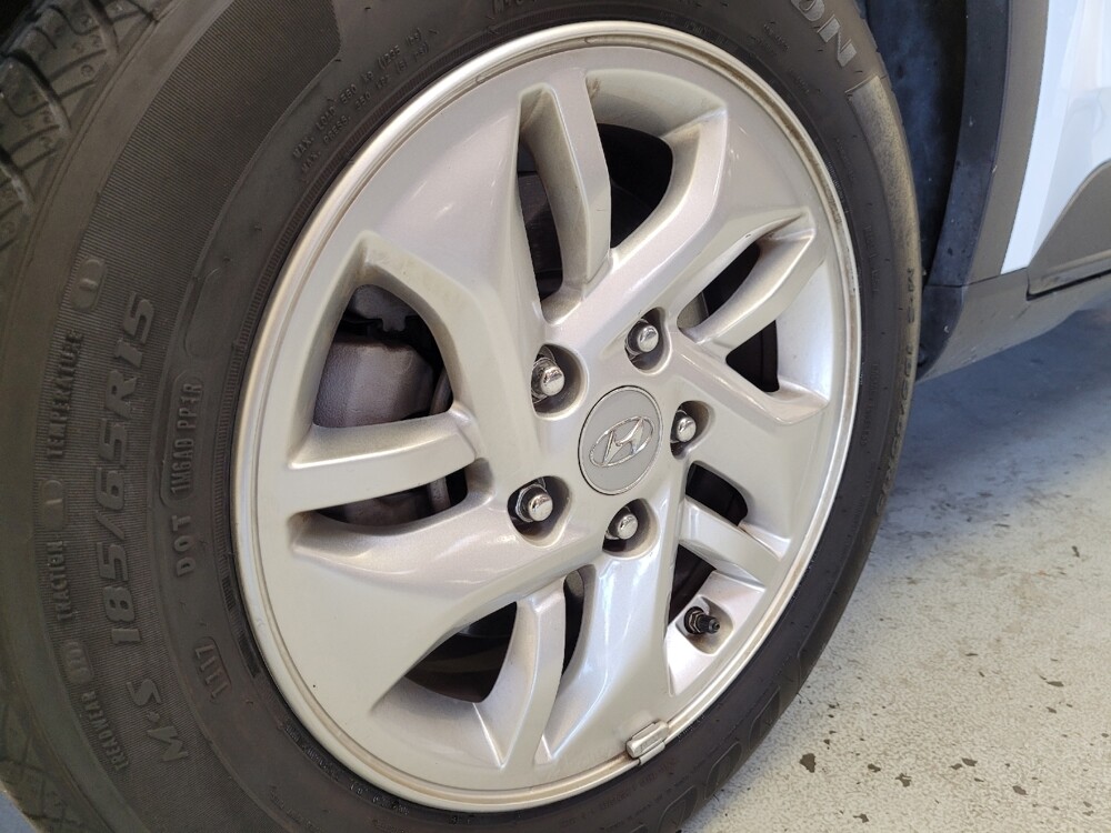 2022 Hyundai Venue in Downey, CA 90241 - 18101044 31