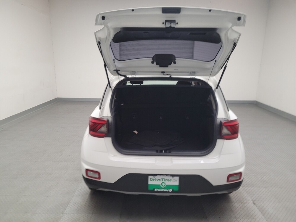 2022 Hyundai Venue in Downey, CA 90241 - 18101044 29