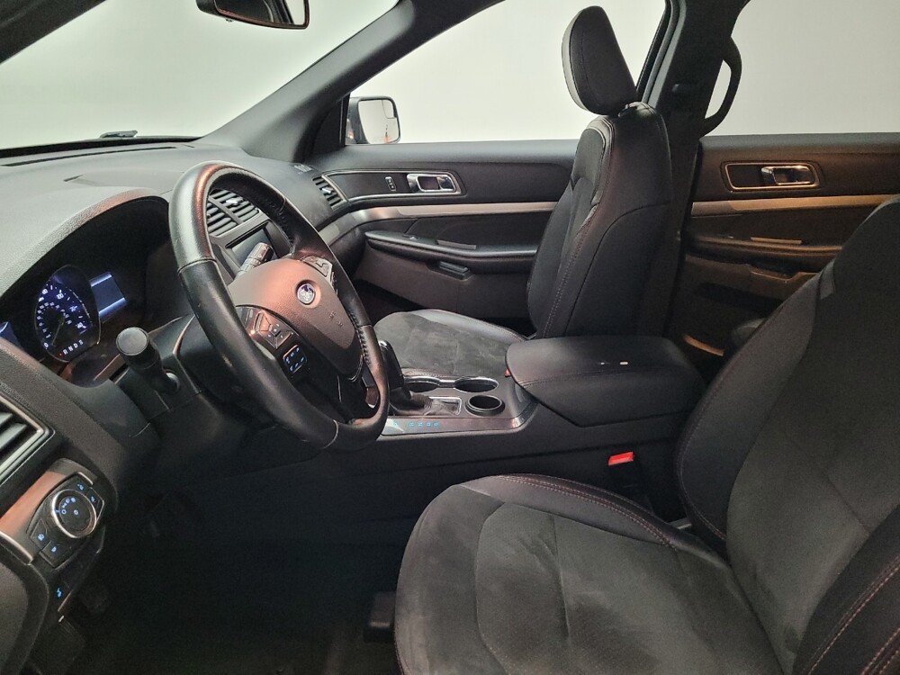 2018 Ford Explorer in Montclair, CA 91763 - 18101045 17