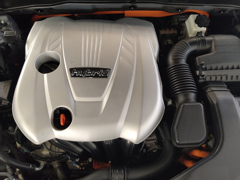 2015 Hyundai Sonata in Morrow, GA 30260 - 18101050 30