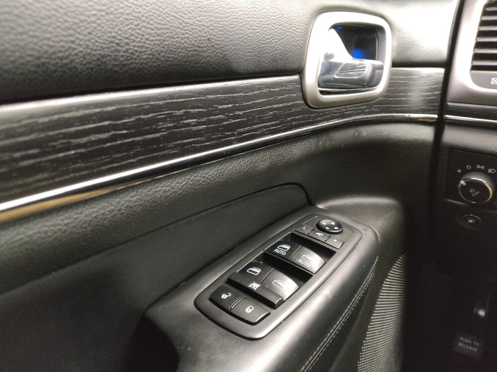 2018 Jeep Grand Cherokee in Springfield, MO 65807 - 18101057 27