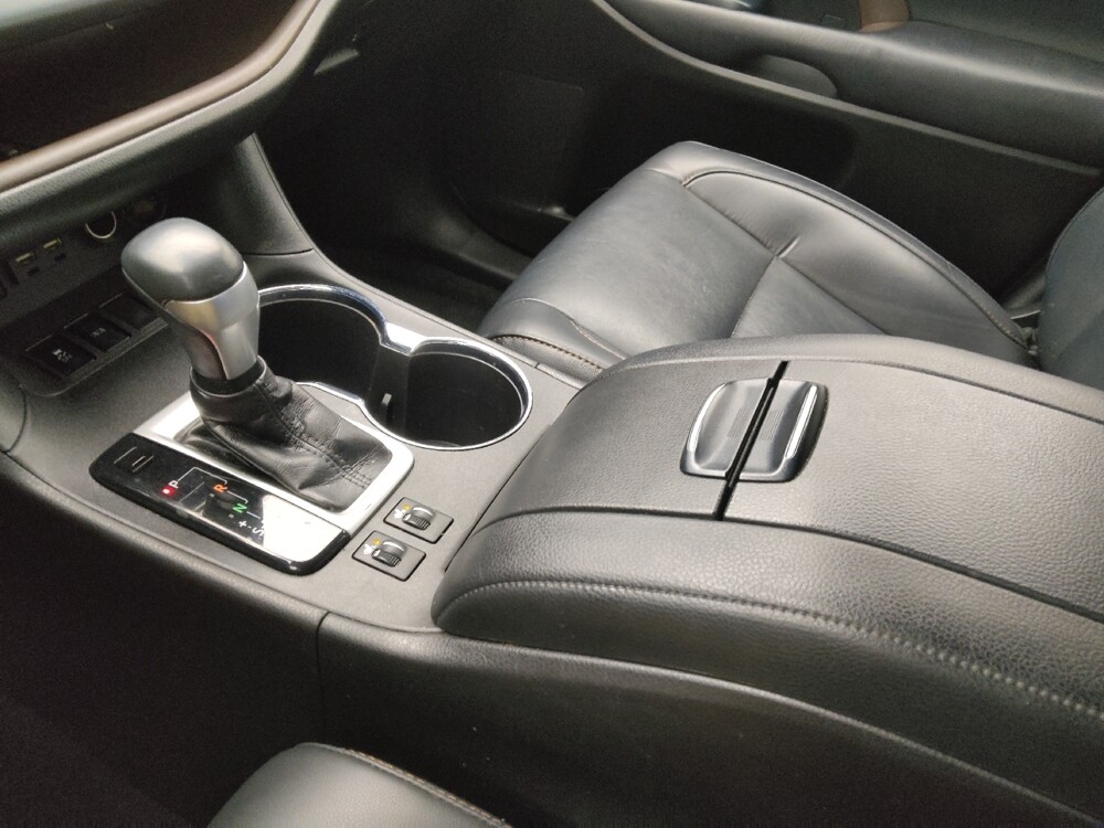 2019 Toyota Highlander in Springfield, MO 65807 - 18101058 26