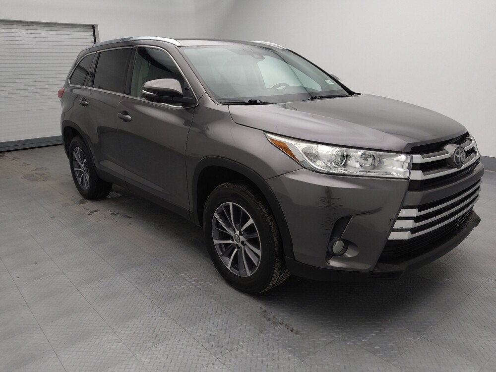 2019 Toyota Highlander in Springfield, MO 65807 - 18101058 13