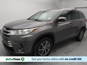 2019 Toyota Highlander in Springfield, MO 65807