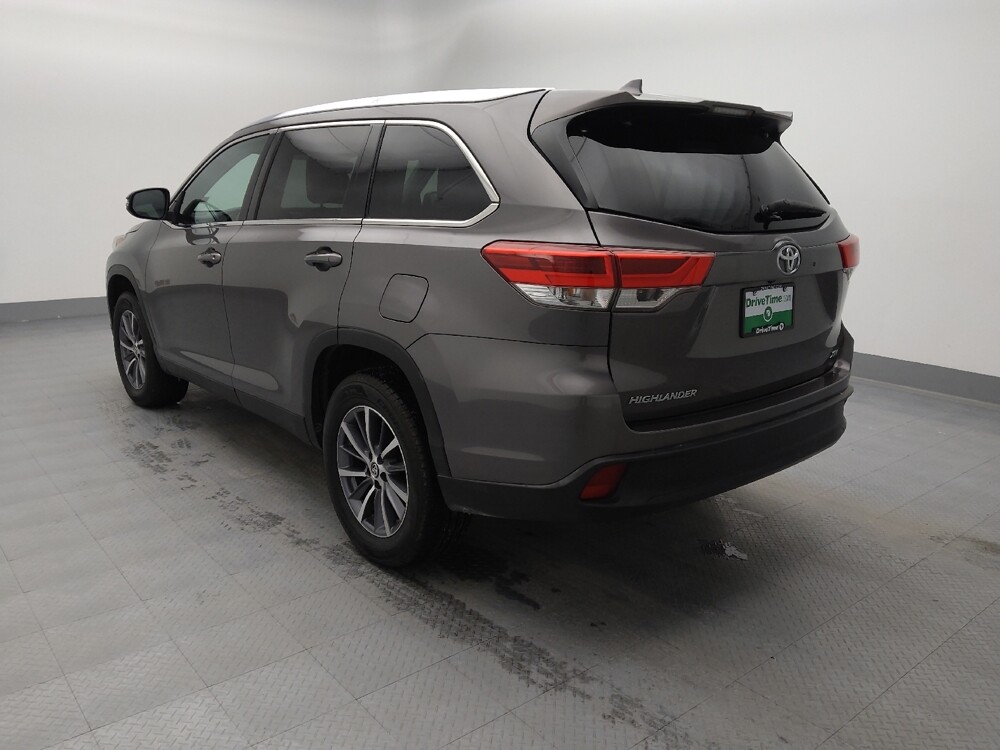 2019 Toyota Highlander in Springfield, MO 65807 - 18101058 5