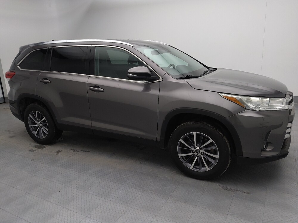 2019 Toyota Highlander in Springfield, MO 65807 - 18101058 11