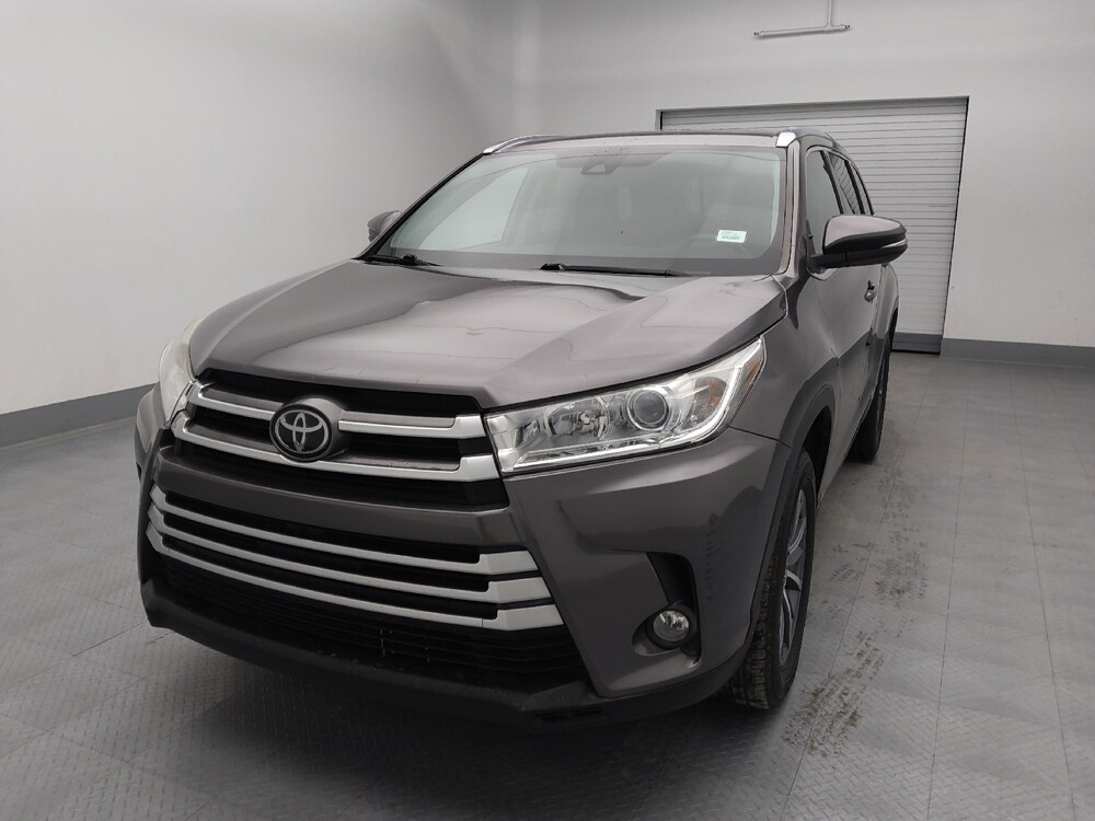 2019 Toyota Highlander in Springfield, MO 65807 - 18101058 15