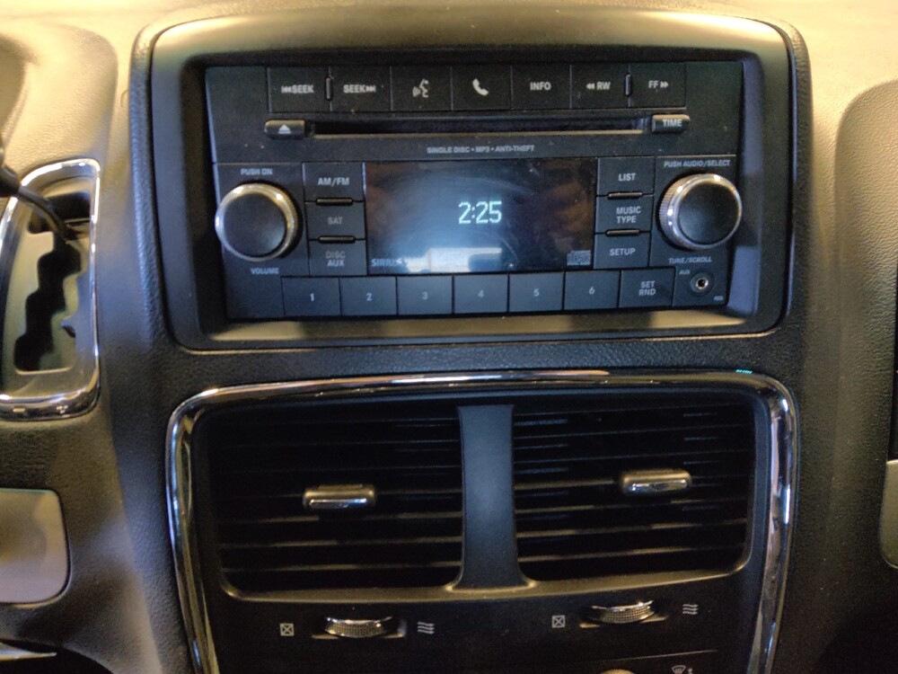 2015 Dodge Grand Caravan in Phoenix, AZ 85015 - 18101077 25