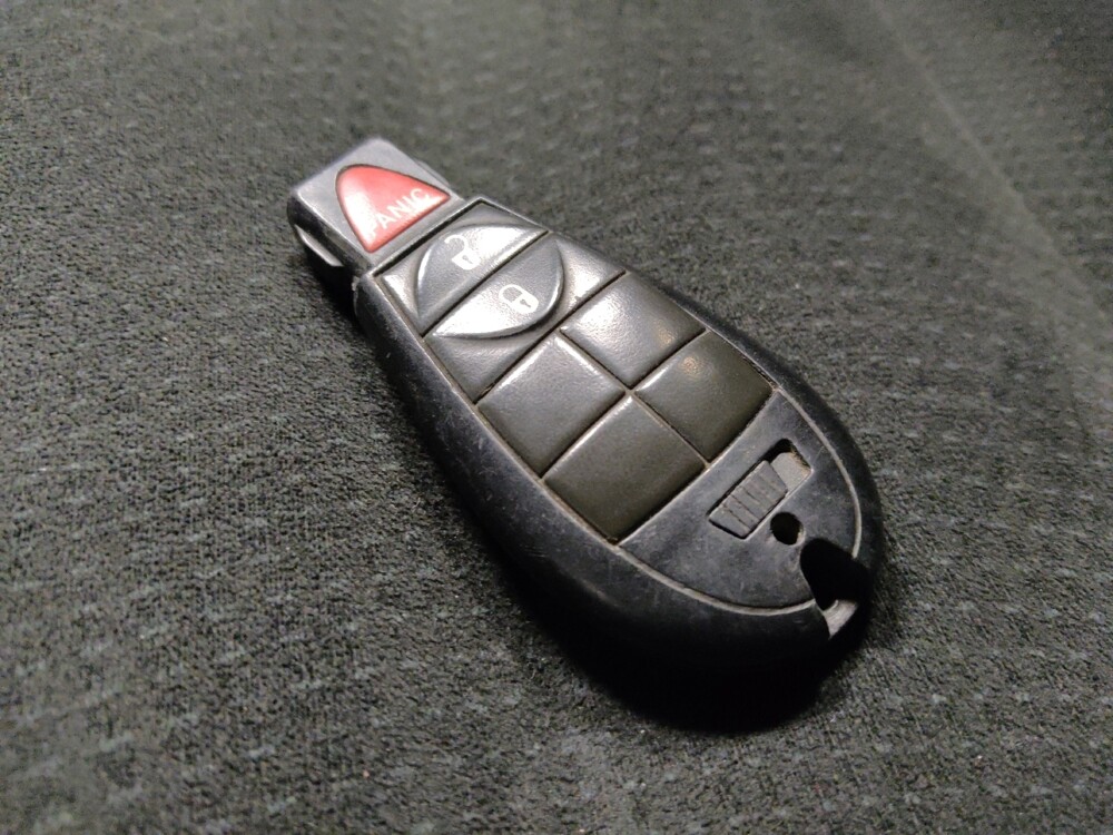 2015 Dodge Grand Caravan in Phoenix, AZ 85015 - 18101077 32