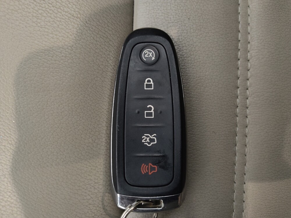 2018 Ford Escape in Tampa, FL 33612 - 18101079 32