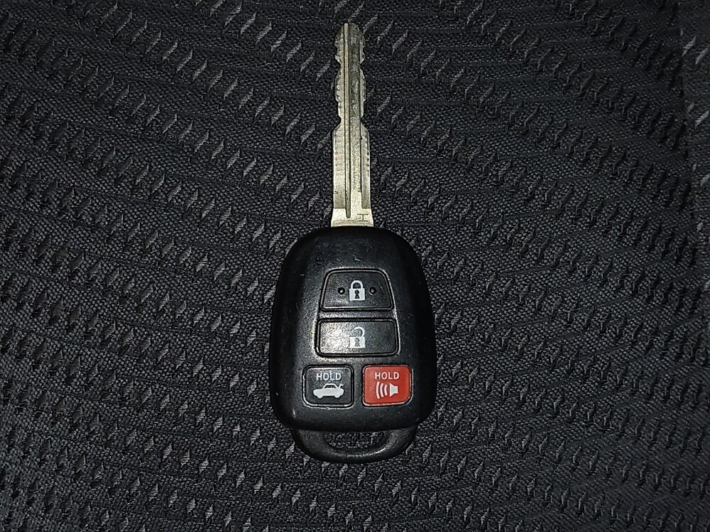 2017 Toyota Camry in Kissimmee, FL 34744 - 18101090 32