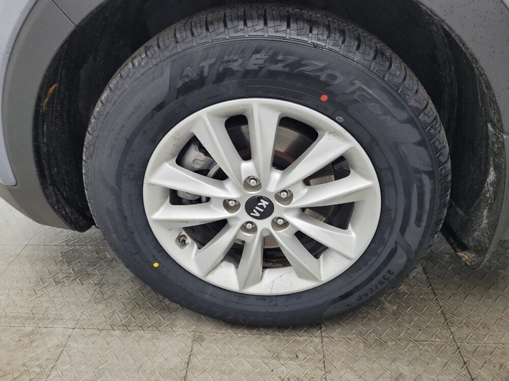 2020 Kia Sorento in Raleigh, NC 27604 - 18101095 31