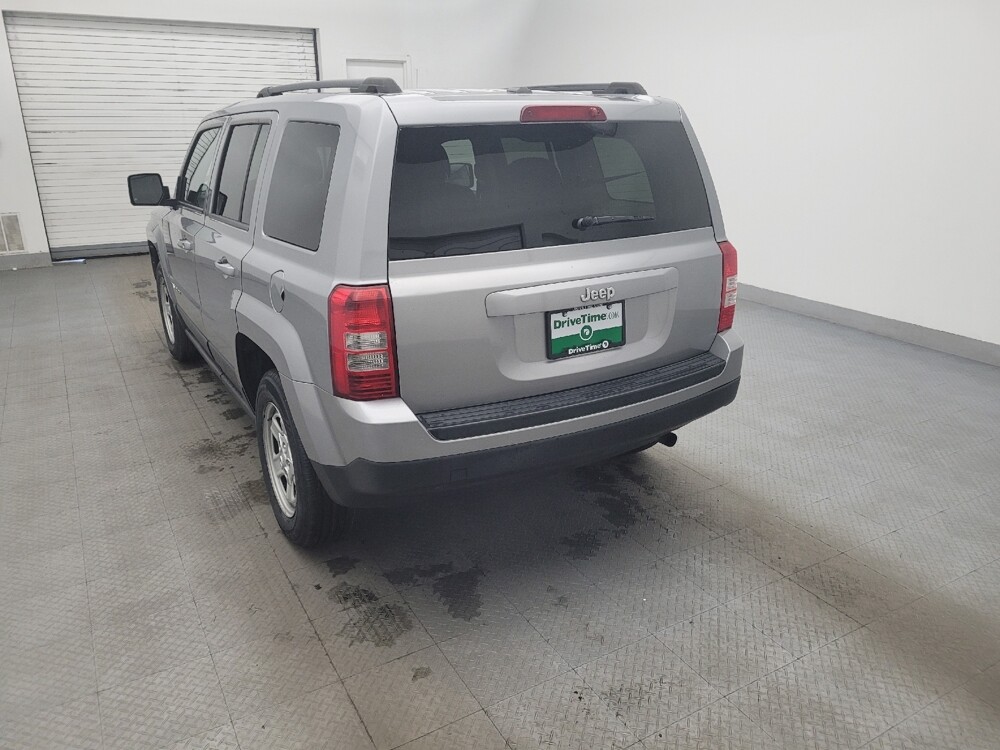 2017 Jeep Patriot in Charleston, SC 29414 - 18101100 6