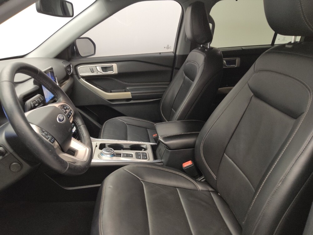 2021 Ford Explorer in Lakewood, CO 80215 - 18101106 17