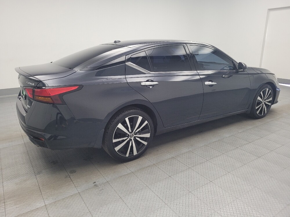 2020 Nissan Altima in Antioch, TN 37013 - 18101110 10