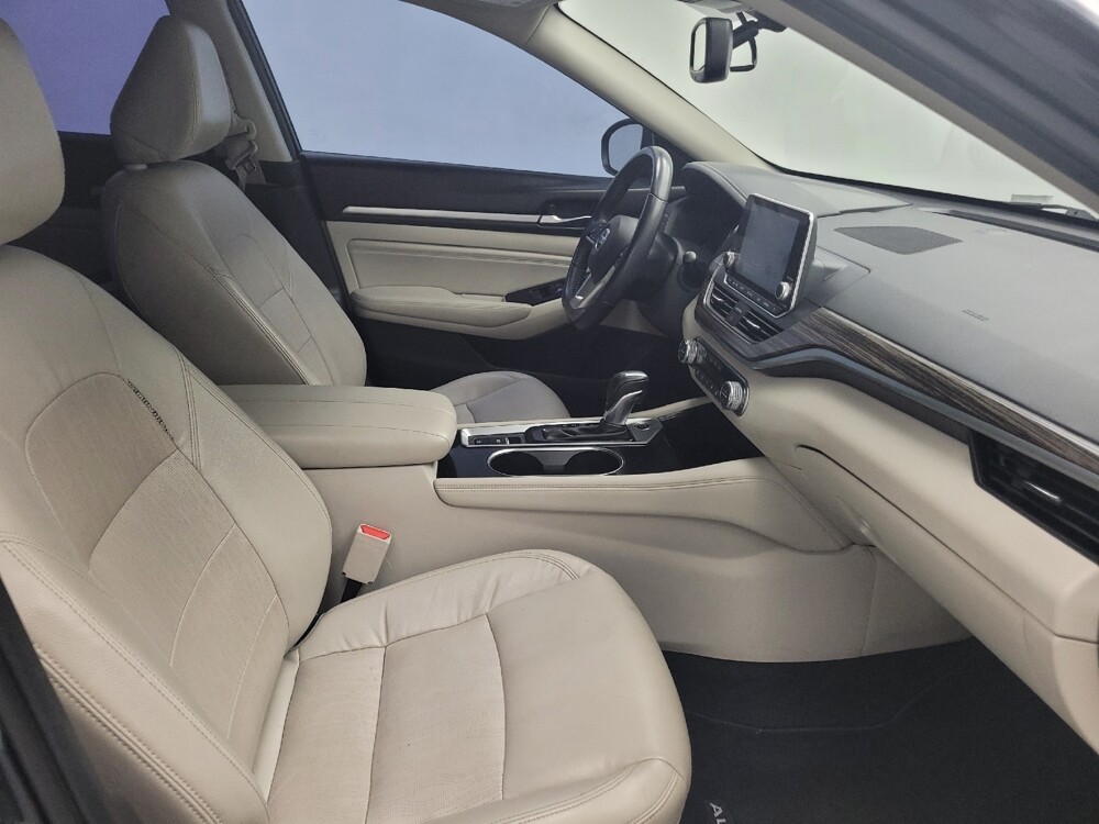 2020 Nissan Altima in Antioch, TN 37013 - 18101110 21