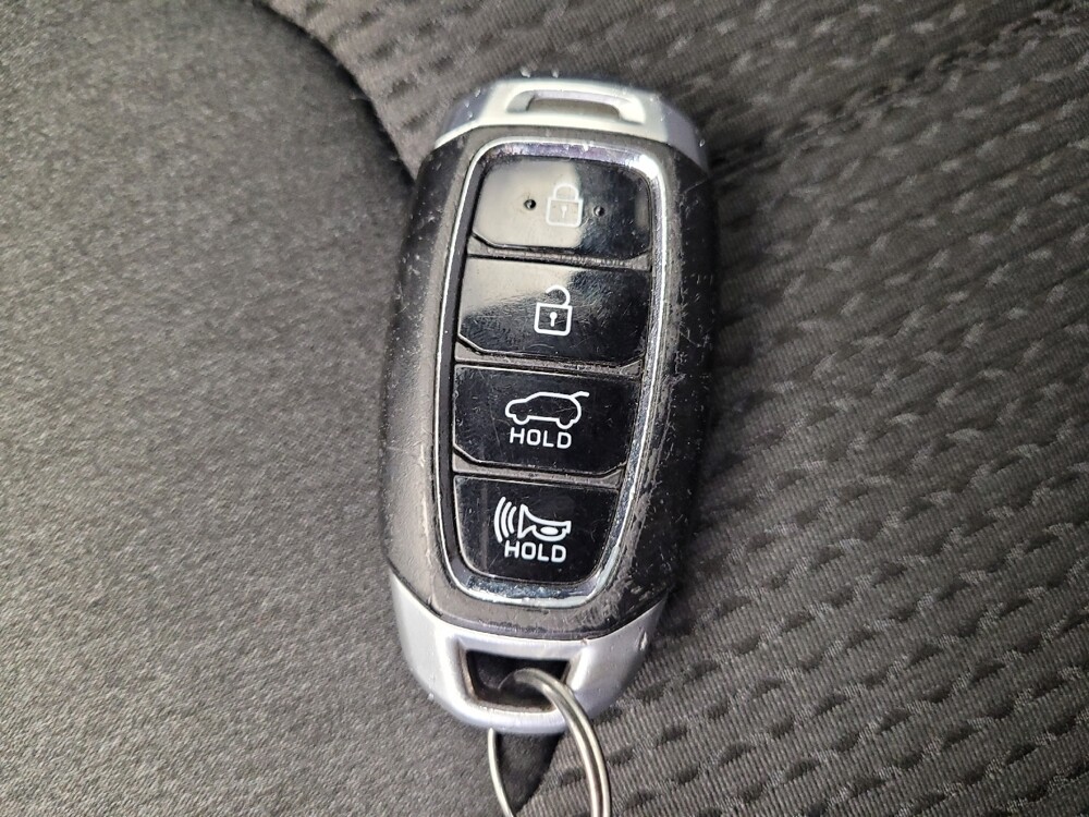 2019 Hyundai Santa Fe in Miamisburg, OH 45342 - 18101116 32