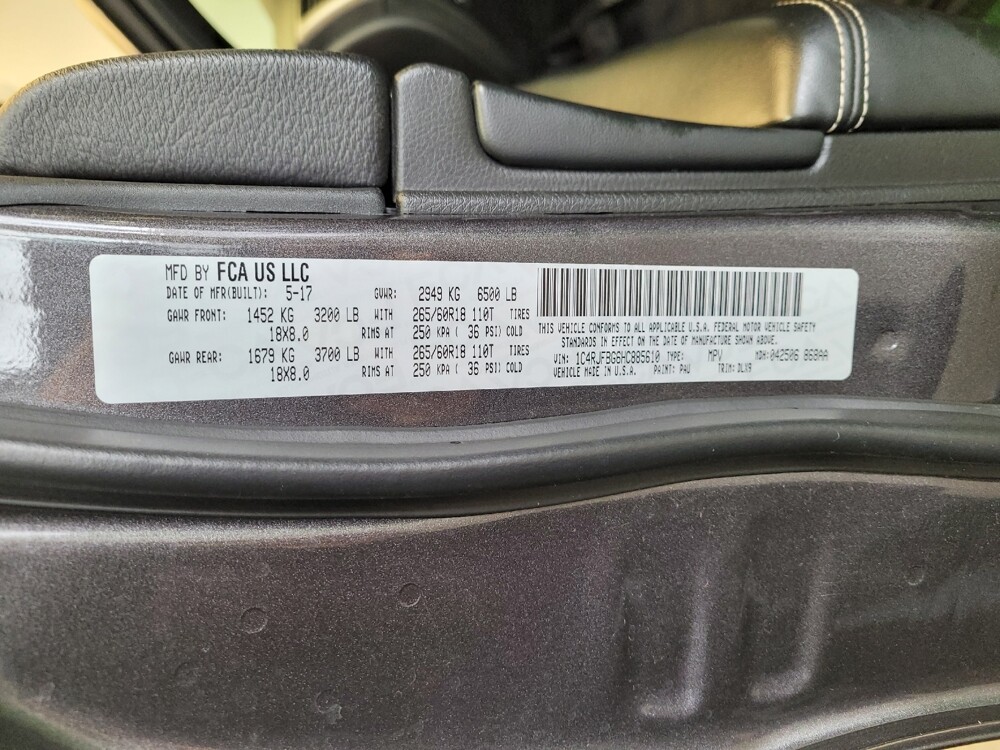 2017 Jeep Grand Cherokee in Columbus, OH 43228 - 18101119 33